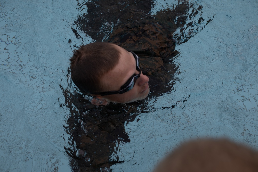 31st MEU | Water Survival Advanced