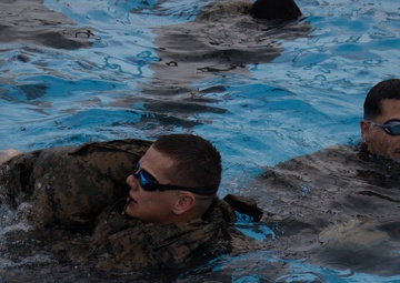 31st MEU | Water Survival Advanced