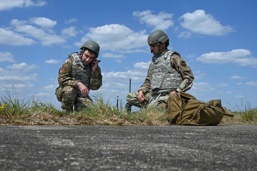 Skyway Chariot: 100th OSS Airmen operate contingency flight line