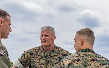 III MEF commanding general visits VMM 265 (Rein.)