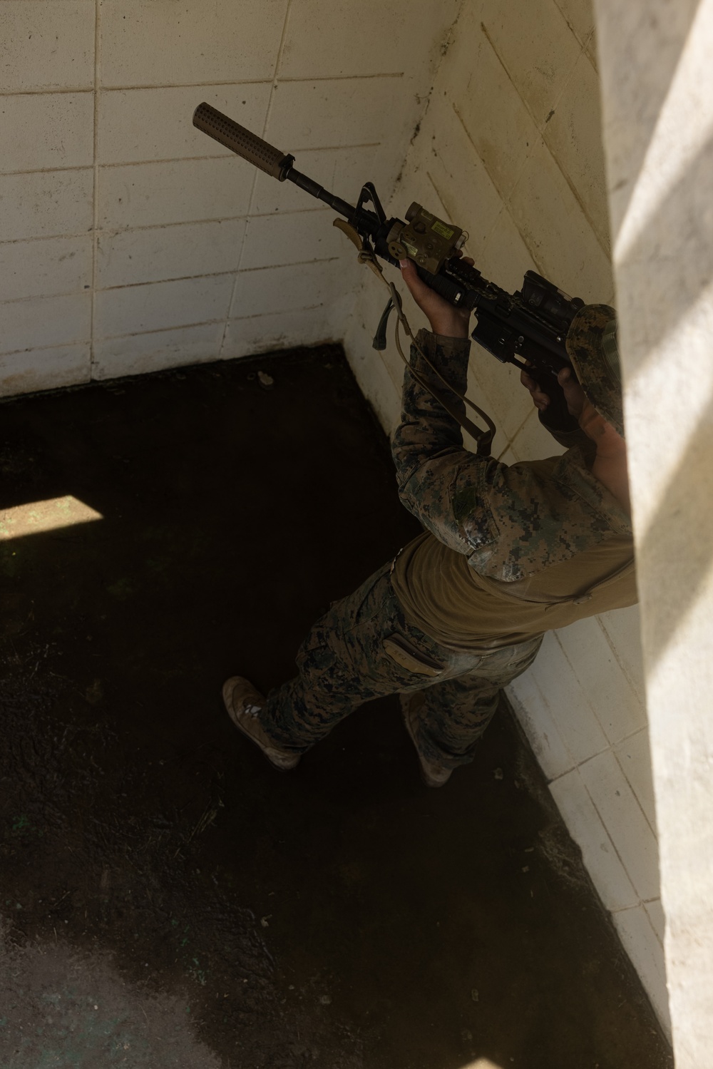 Activated Reserve Marines Conduct MOUT Training during Korea Viper 25.4