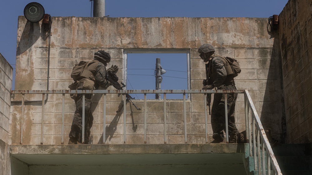 Activated Reserve Marines Conduct MOUT Training during Korea Viper 25.4