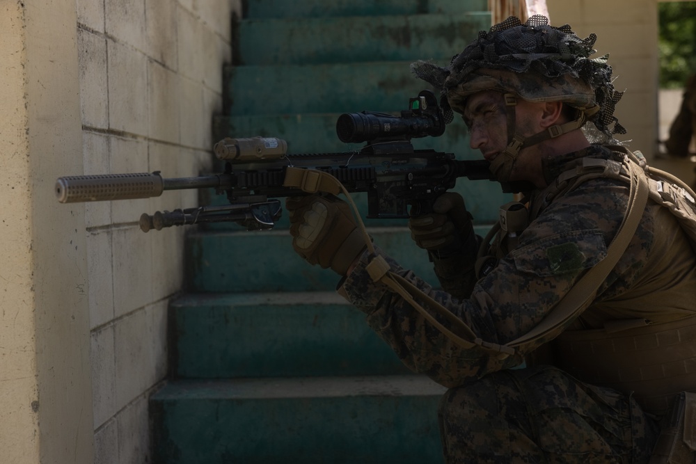 Activated Reserve Marines Conduct MOUT Training during Korea Viper 25.4