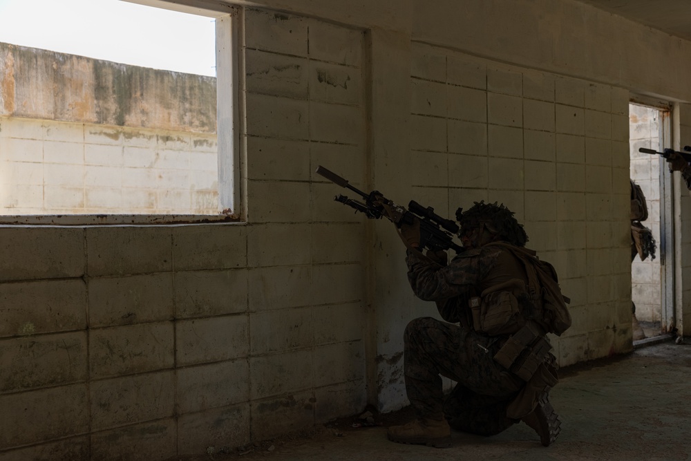 Activated Reserve Marines Conduct MOUT Training during Korea Viper 25.4