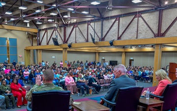 DLA Aviation honors employees, addresses leadership transition at annual awards and town hall