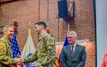 DLA Aviation honors employees, addresses leadership transition at annual awards and town hall