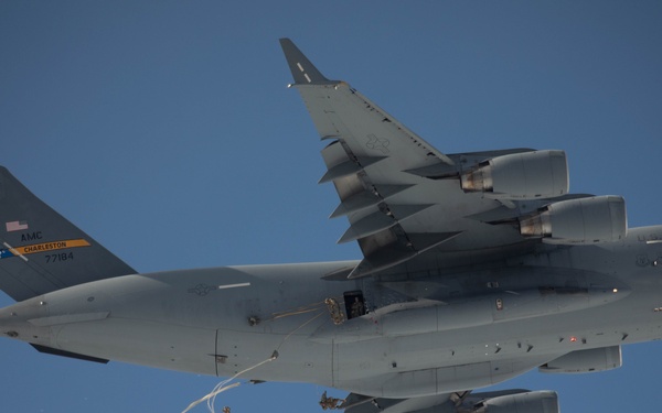 Paratroopers drop into Norway for Swift Response 25