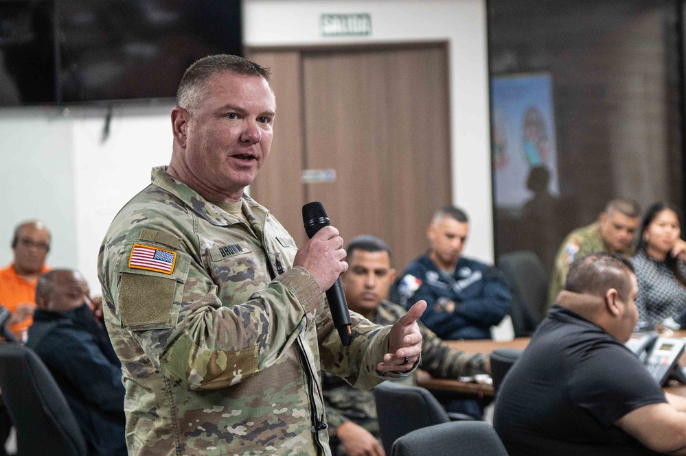 Missouri Guard, Panama Share Knowledge in Bilateral Training