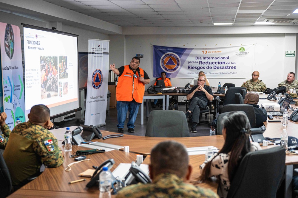 Missouri Guard, Panama Share Knowledge in Bilateral Training