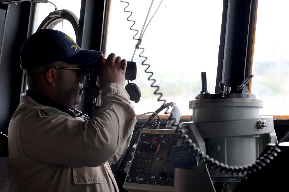 USS Gravely Conducts Southern Border Operations