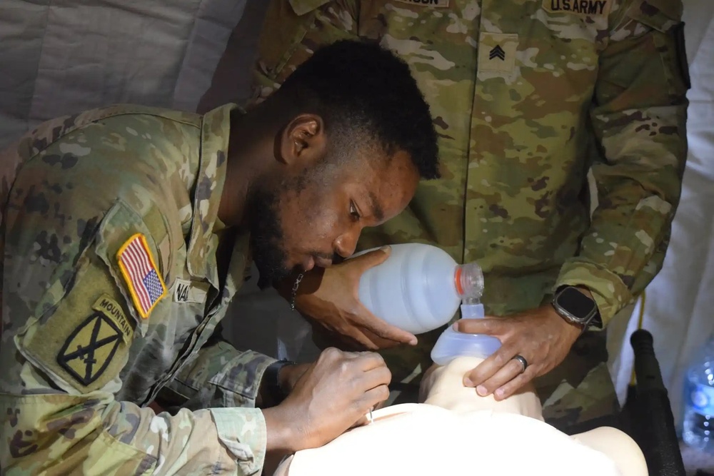 Respiratory Therapist Students Sharpen Skills in Joint Field Training Exercise