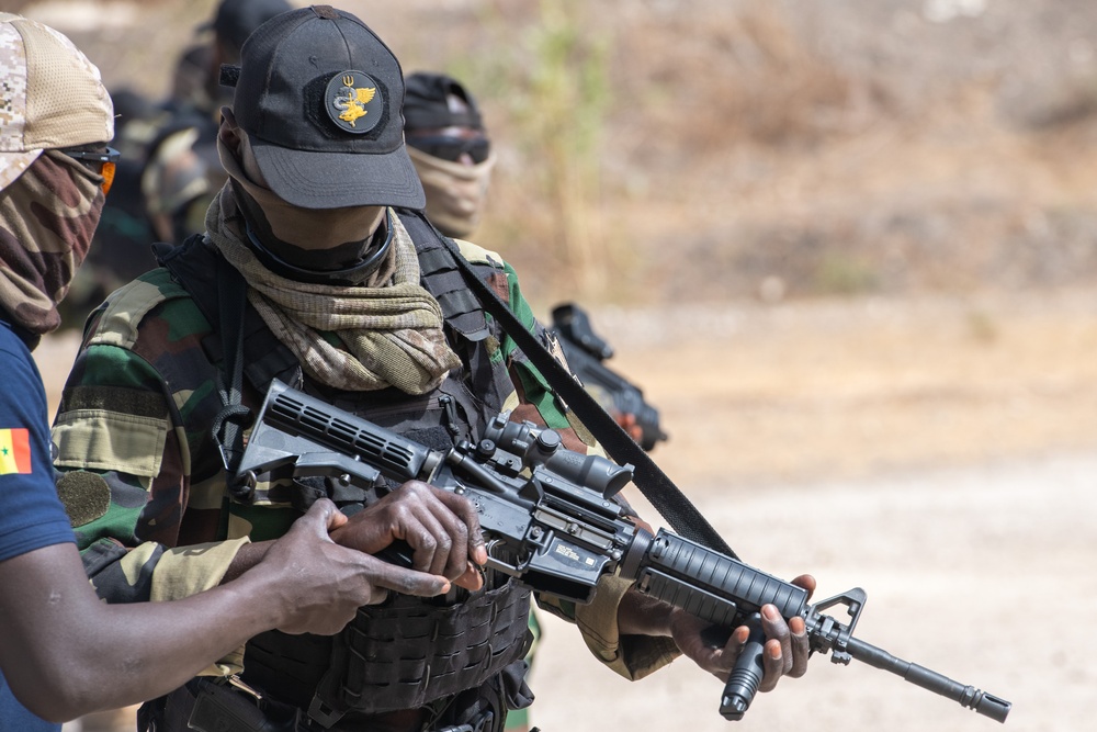 Joint Special Forces Train on Firing Range
