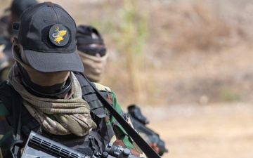 Joint Special Forces Train on Firing Range