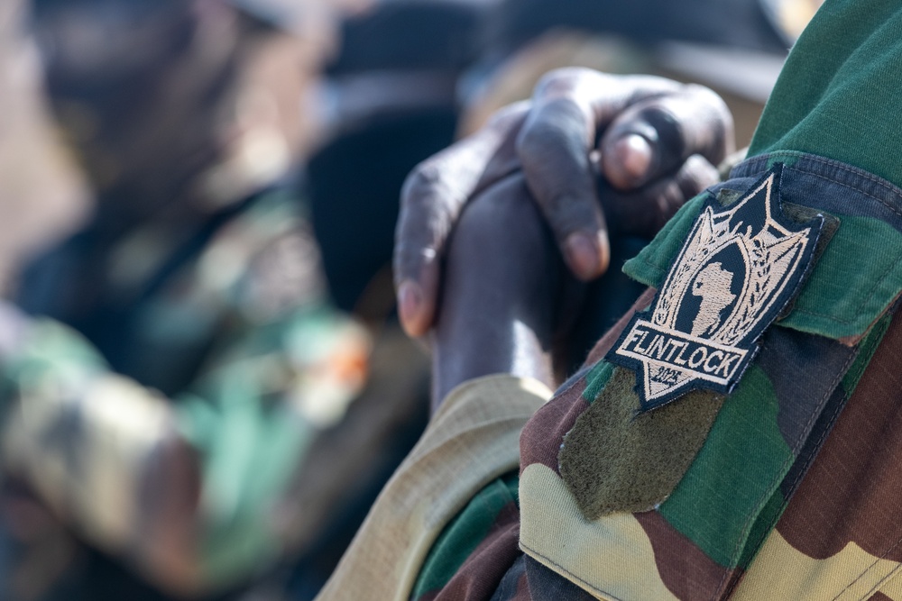 Joint Special Forces Train on Firing Range