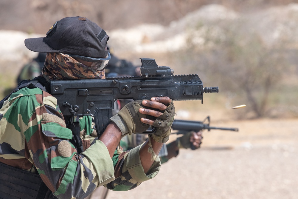 Joint Special Forces Train on Firing Range