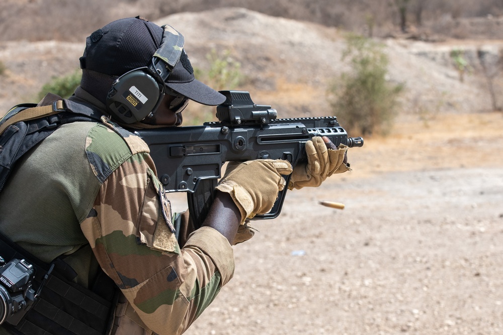 Joint Special Forces Train on Firing Range
