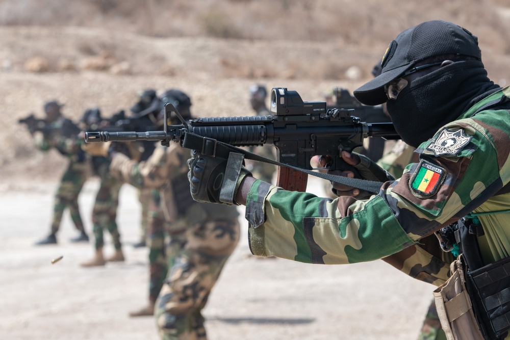Joint Special Forces Train on Firing Range