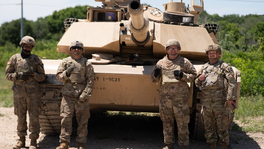 Lt. Gen. Kevin D. Admiral visits 1-9CAV Live-Fire Exercise