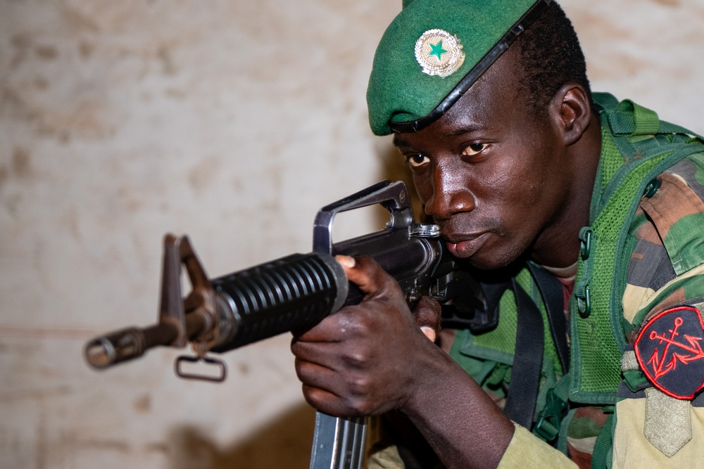 Partners: COFUMACO and Royal Netherlands Forces Conduct Bilateral Training
