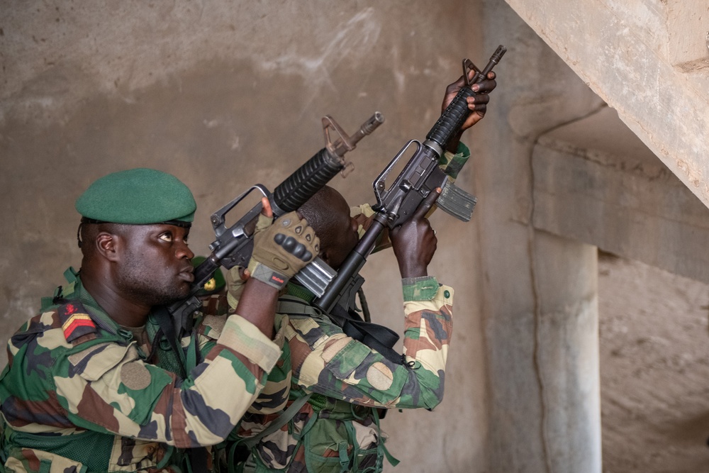 Partners: COFUMACO and Royal Netherlands Forces Conduct Bilateral Training
