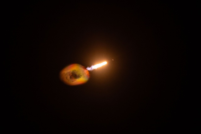 Starlink 6-83 Launches from Kennedy Space Center