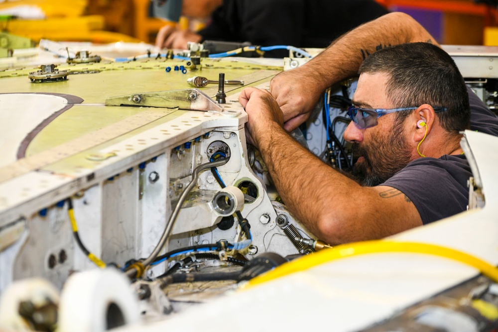 Fleet Readiness Center Southeast establishes new T-45 repair capability