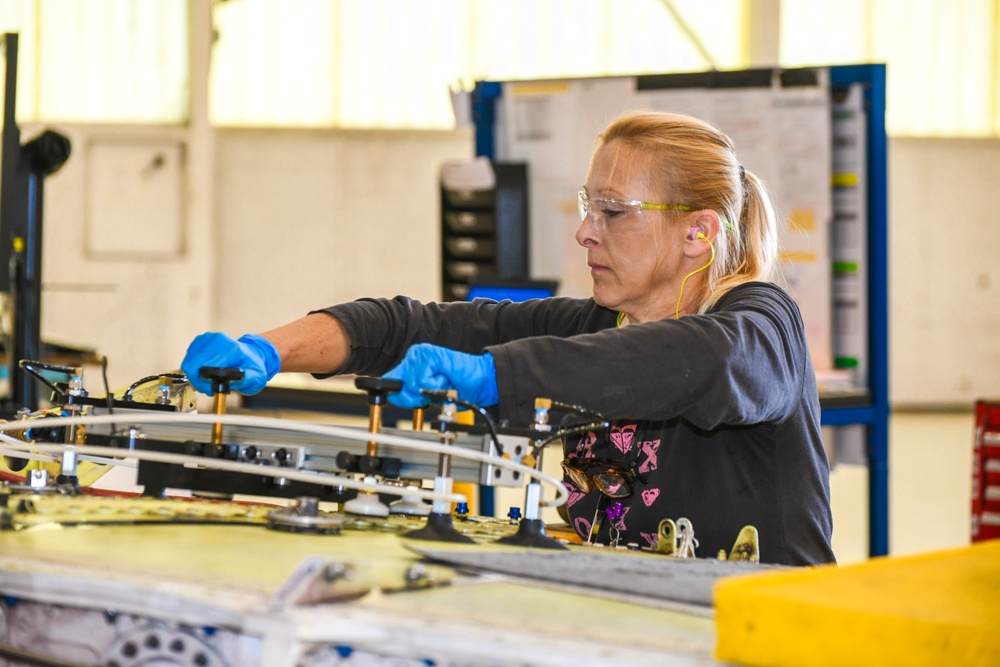 Fleet Readiness Center Southeast establishes new T-45 repair capability