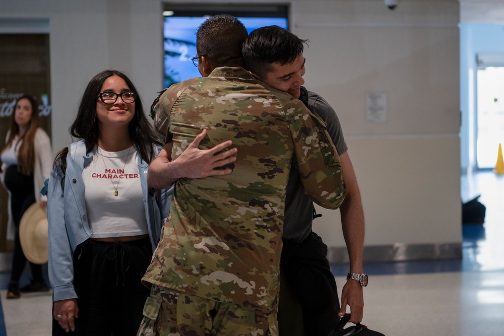 141st ACS deployers arrival