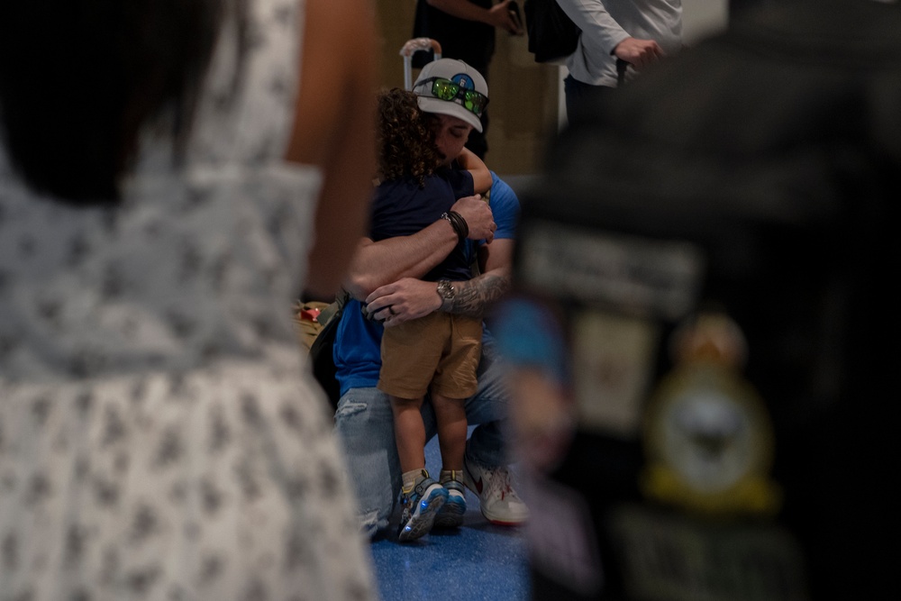 141st ACS deployers arrival
