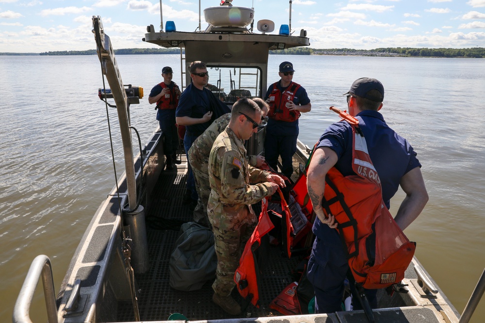 Pa. Guard aviation partners with Coast Guard