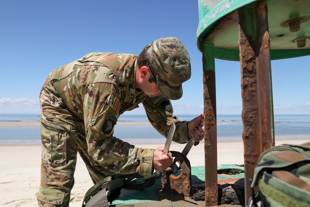 Pa. Guard aviation partners with Coast Guard