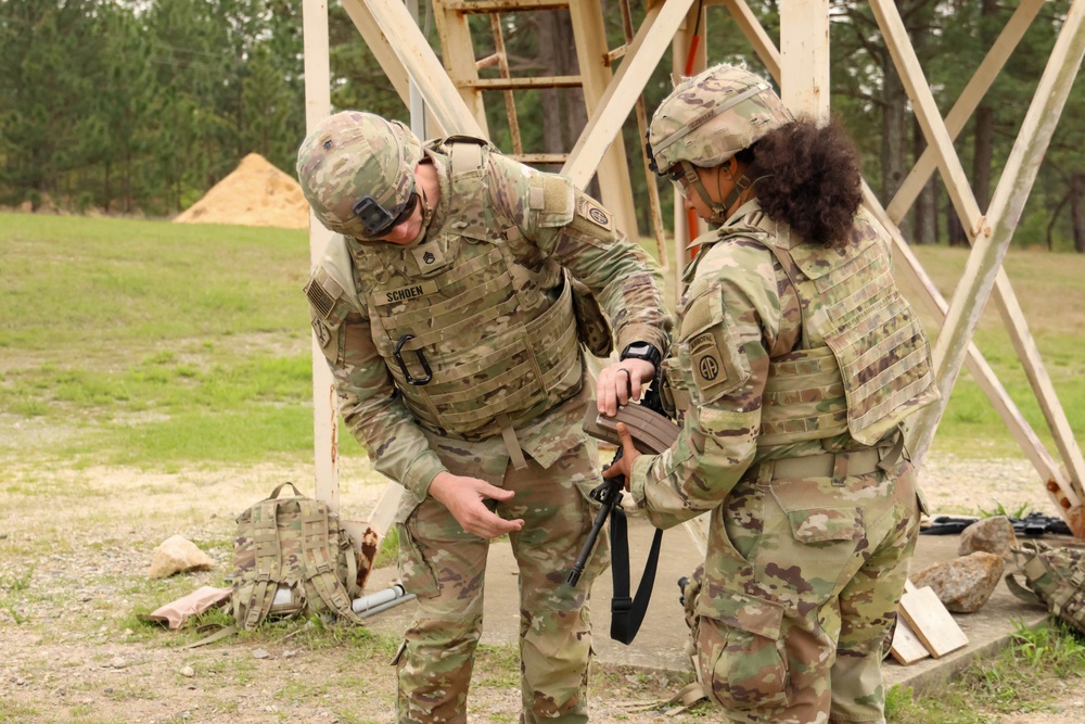 82nd DSTB Conducts M4A1 Zero Range