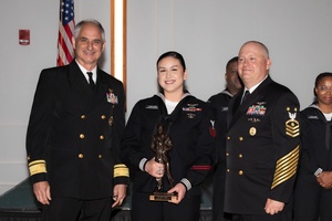 Ship to Shore Connector Demonstrates Its Capabilities in Test Event with USS Carter Hall