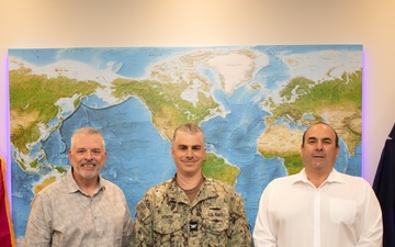 U.S., Australian Naval Leaders Discuss FMS Support