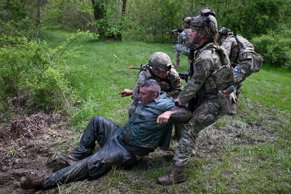 IDLC25: Combatives and TCCC