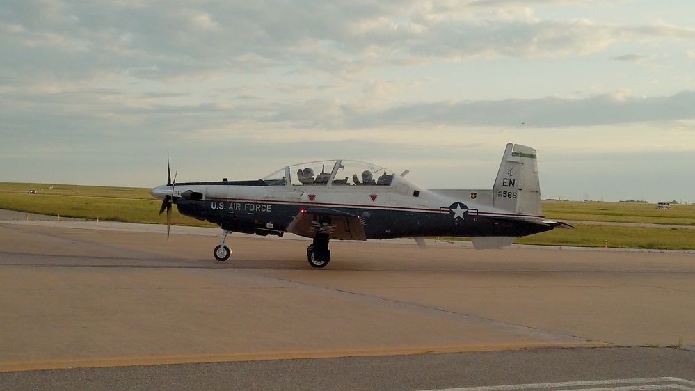 Taxiway D Landing 2