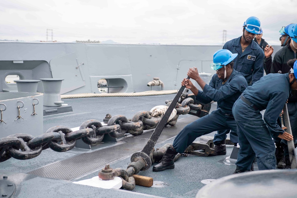USS John P Murtha goes underway