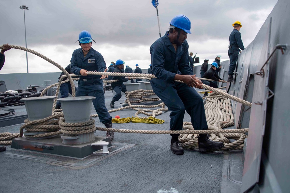 USS John P Murtha goes underway