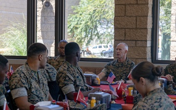 MARFORPAC commander visits 3rd MAW