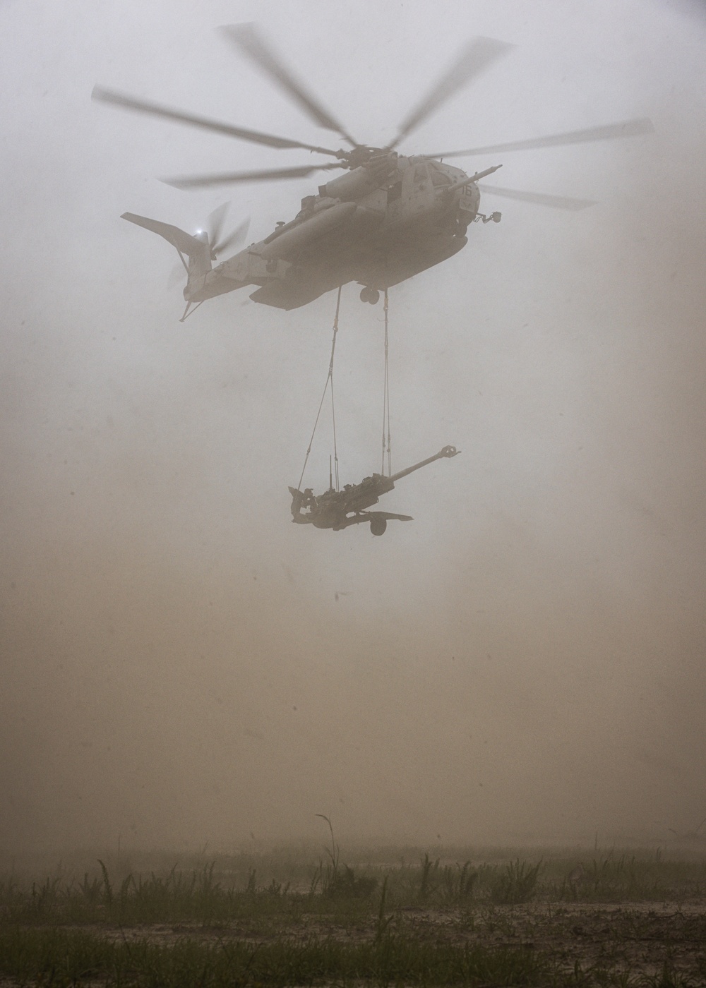 3-319 Gun Devils conduct Operation Copper Drop with Marines assigned to HMH-464