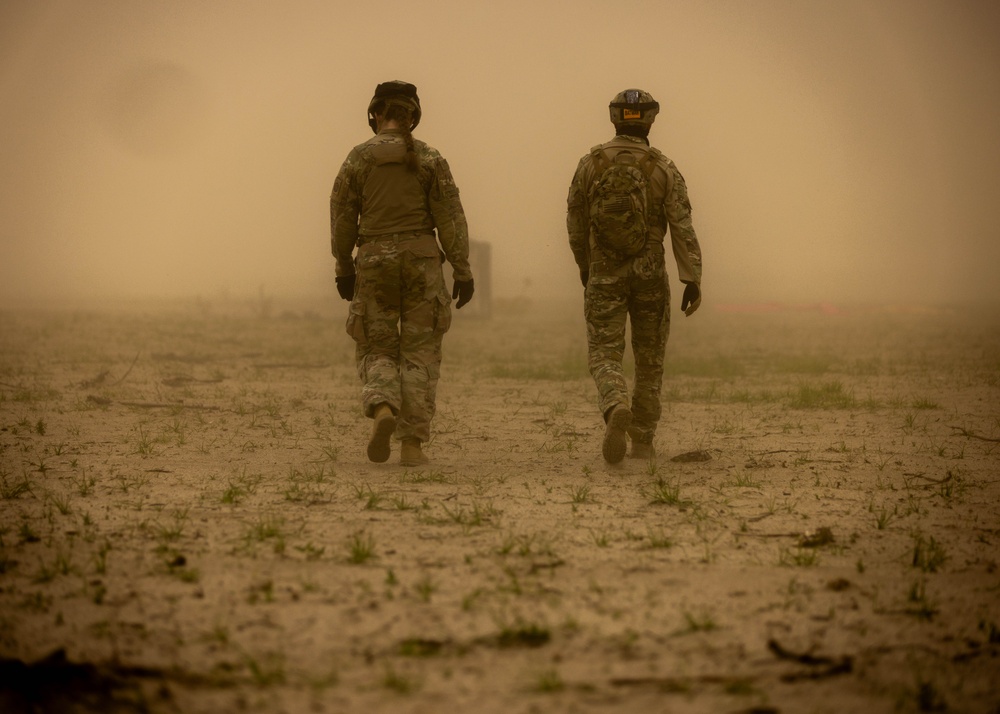 3-319 Gun Devils conduct Operation Copper Drop with Marines assigned to HMH-464