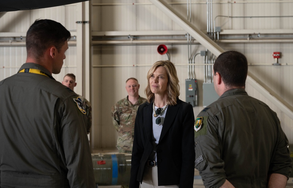 From the hill to the hangar: Representative Fedorchak visits Minot AFB
