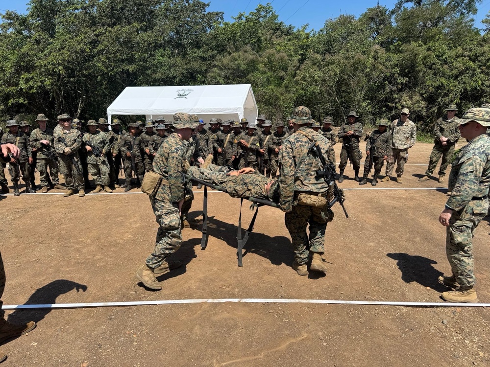 U.S. Marines and Paracadistas train litter carries during CENTAM Guardian 25