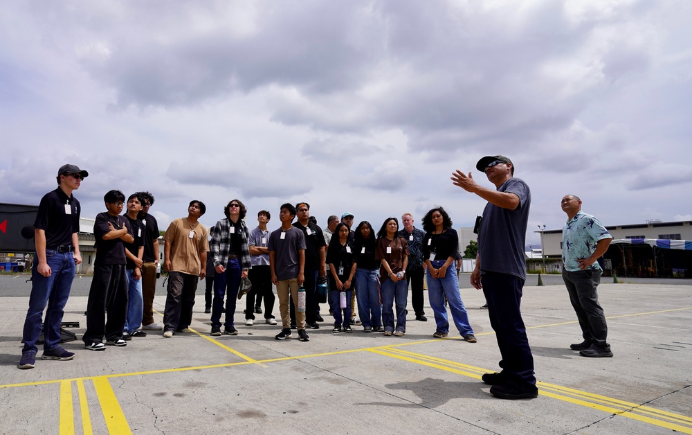 Pearl Harbor Naval Shipyard Hosts Kapolei High School STEM visit