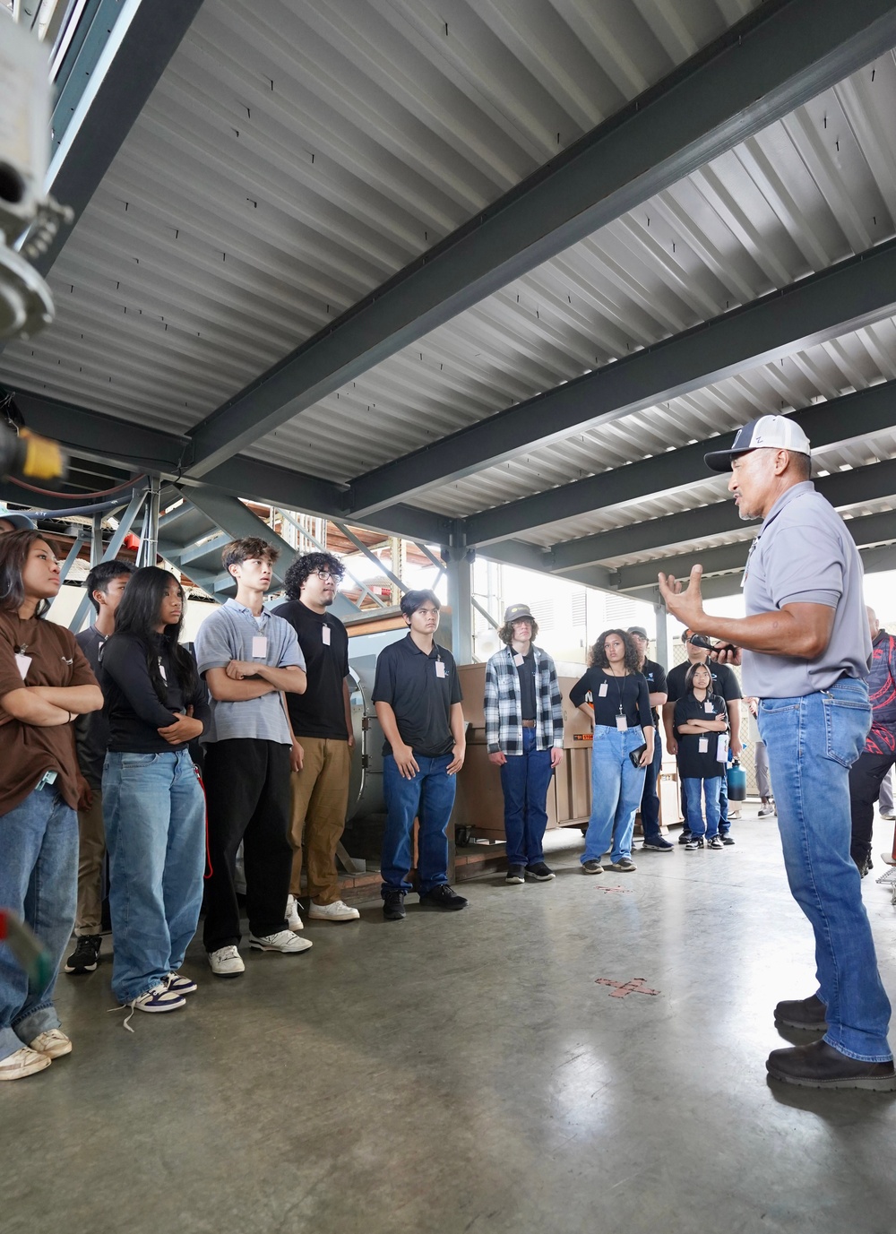 Pearl Harbor Naval Shipyard Hosts Kapolei High School STEM visit