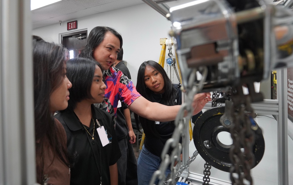 Pearl Harbor Naval Shipyard Hosts Kapolei High School STEM visit