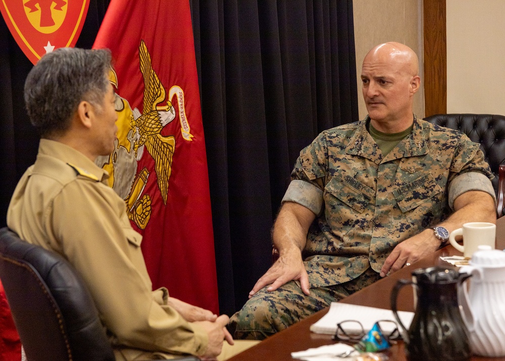 DCOMMARFORPAC meets with Japan Self-Defense Forces Joint Operations Command DV