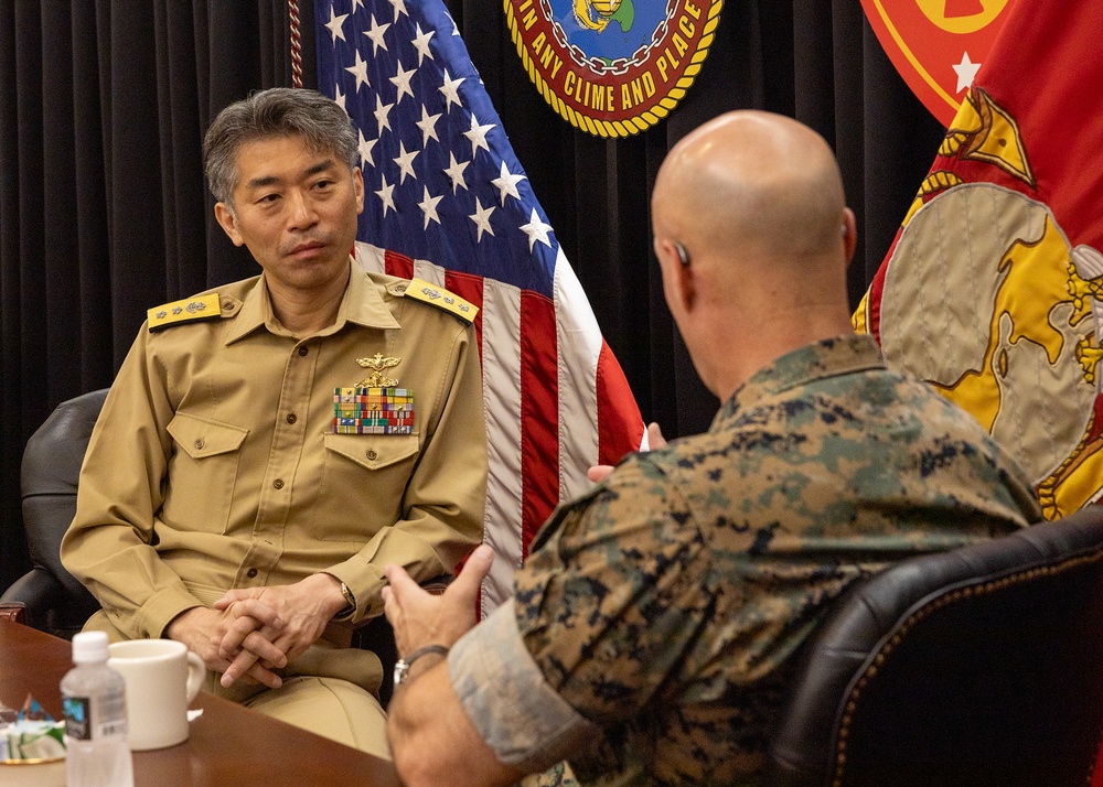 DCOMMARFORPAC meets with Japan Self-Defense Forces Joint Operations Command DV
