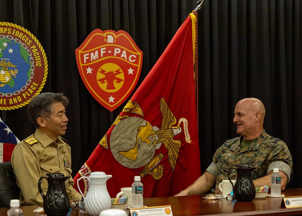 DCOMMARFORPAC meets with Japan Self-Defense Forces Joint Operations Command DV