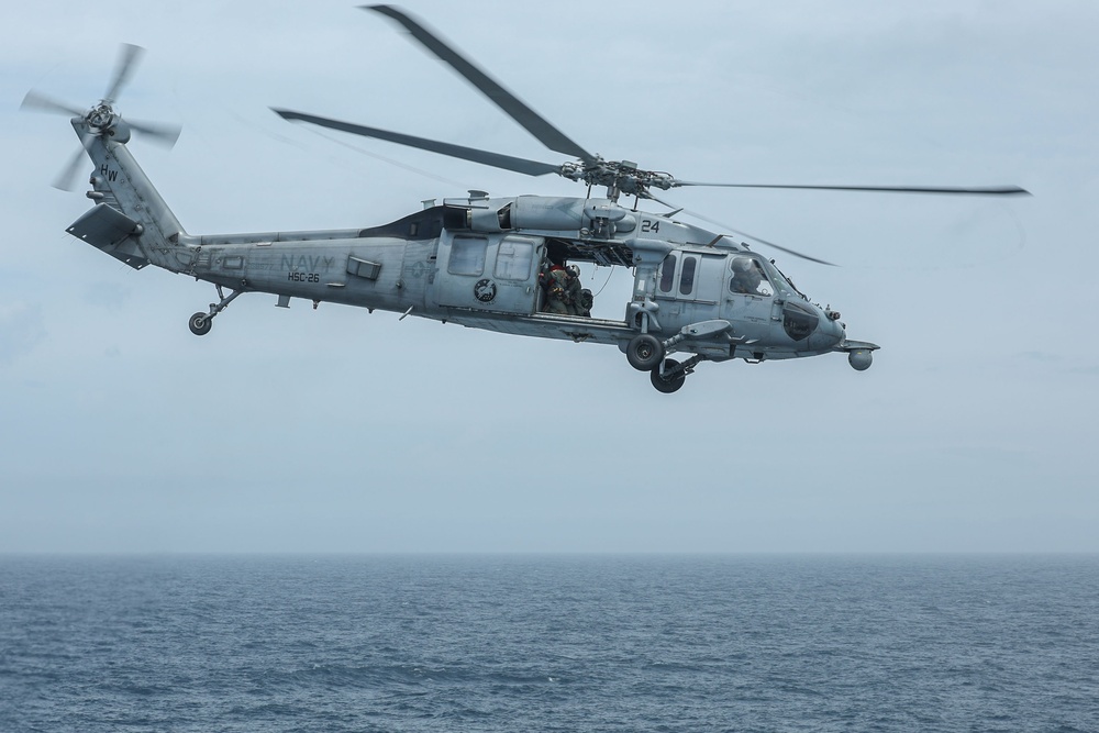 USS Iwo Jima and HSC-26 Conduct Vertical Replenishment Training